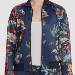 🌺 Pam & Gela Floral Zip Jacket – Size M 🌺